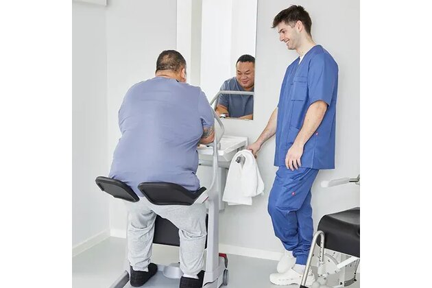 Molift-Transfer-Pro_Etac-Swift-Mobil-Tilt-2_-Hospital-web2.webp